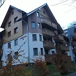 Hill Pogodny, Blisko Do Dworca Pkp