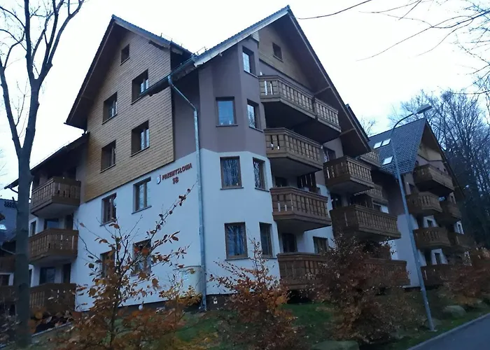 Hill Pogodny, Blisko Do Dworca Pkp